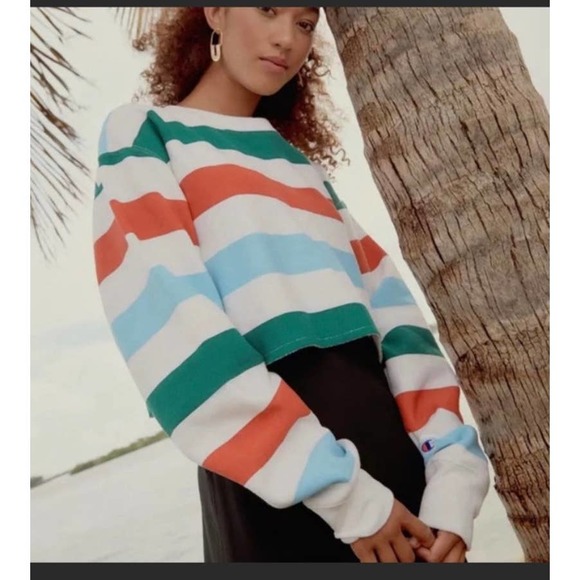 Champion Tops - Champion X UO Exclusive Rainbow Stripe Cropped Sweatshirt - Medium